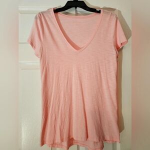 Lilly Pulitzer Etta v-neck t- shirt